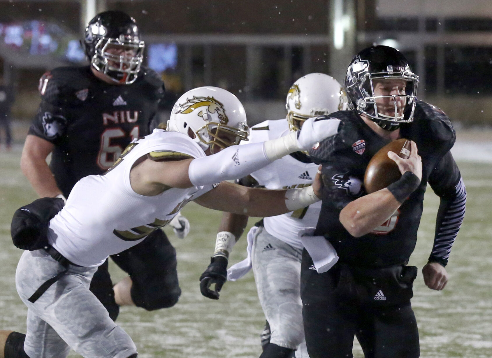 2013: Jordan Lynch breaks single-game rushing record for QBs with 321 yards